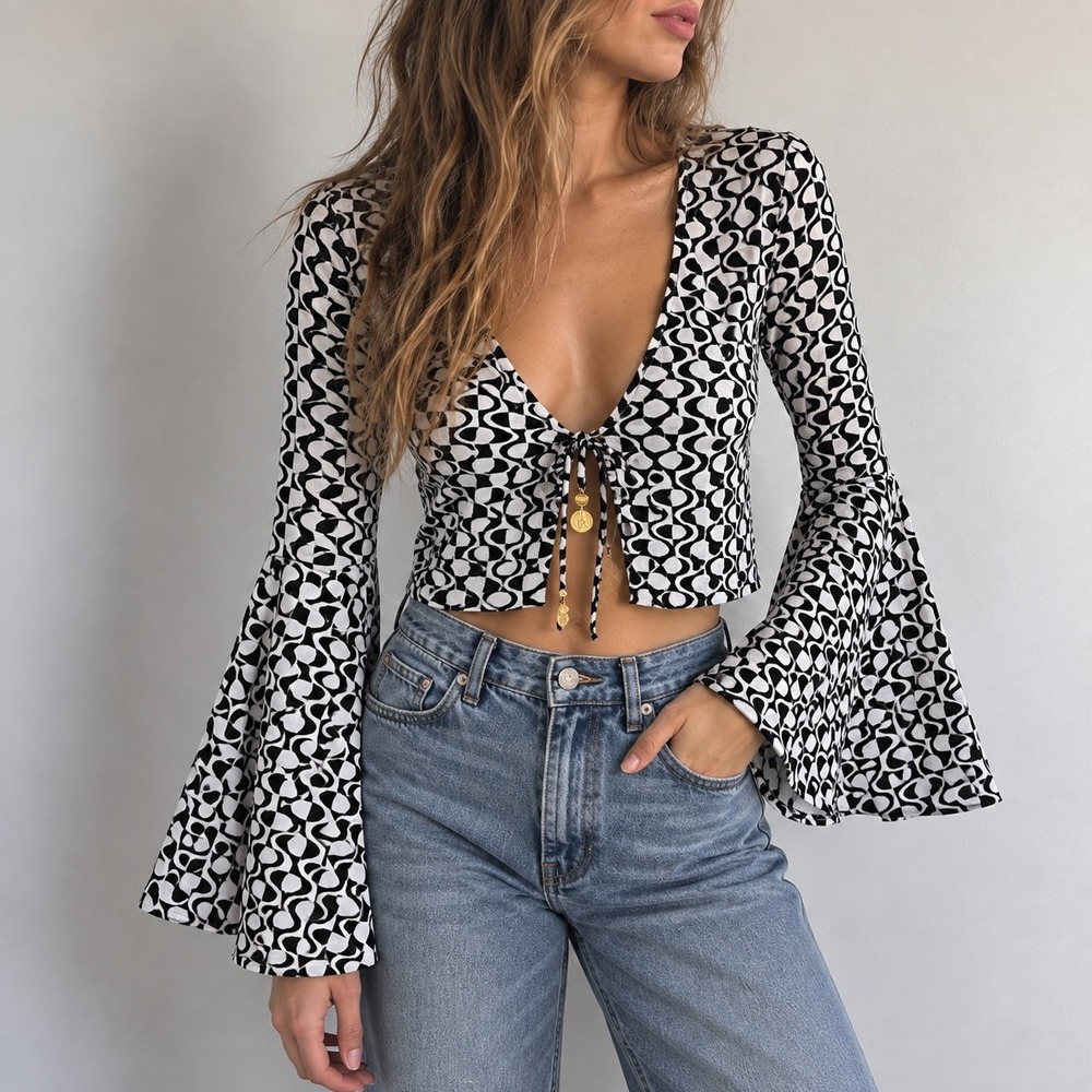 Sunshine 79 Black White Geometric Tie Front Bell Sleeve Crop Top S Retro Y2K